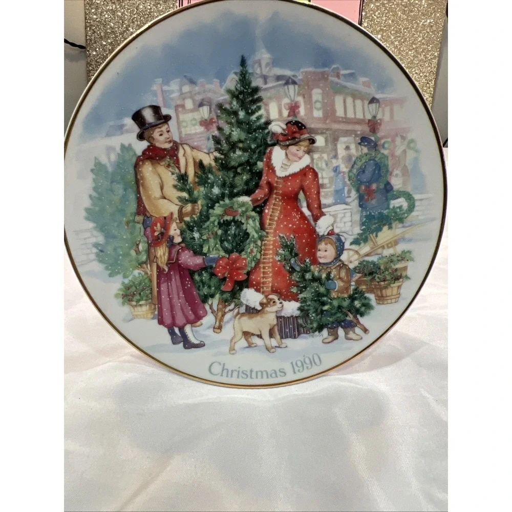 VTG, Avon, 1990, Source of Fine Collectibles, Bringing Christmas Home, 8